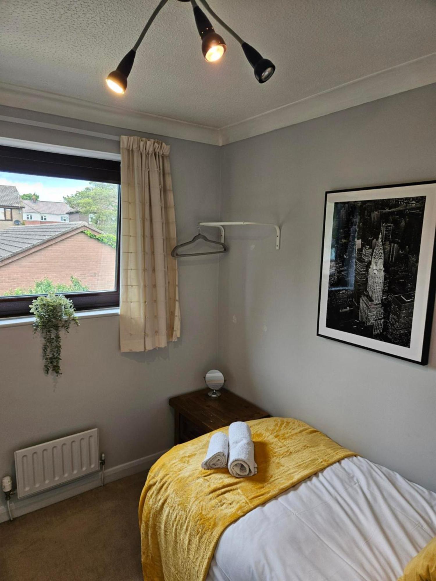 Redcot Gardens Stamford 4 Bed Contractor Familt Home With Parking 외부 사진