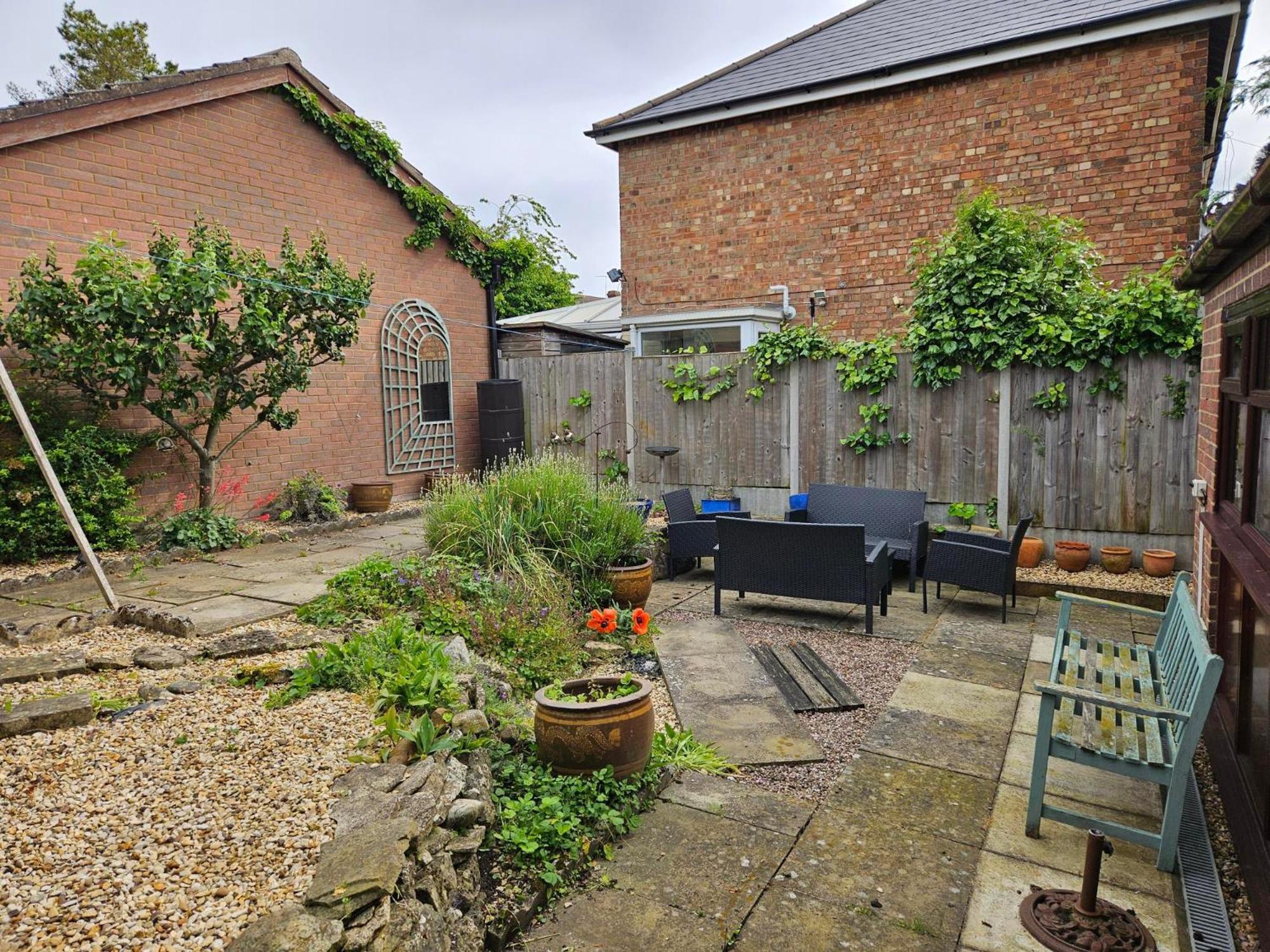 Redcot Gardens Stamford 4 Bed Contractor Familt Home With Parking 외부 사진